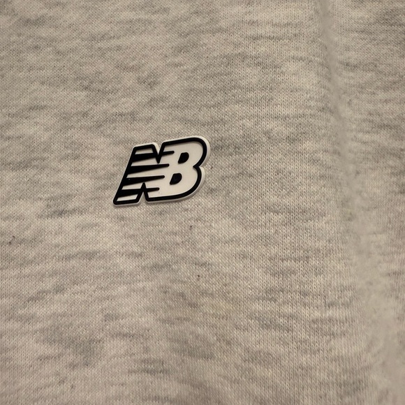 New Balance Boys' Soft Cotton Blend Fleece Active Pullover Hoodie Size 8/10. - Picture 3 of 6